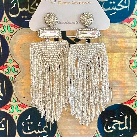 🌺🎉NWT🎉🌺 Anthropologie Deepa Silver Beaded Fringe Chandeliers - Picture 5 of 16
